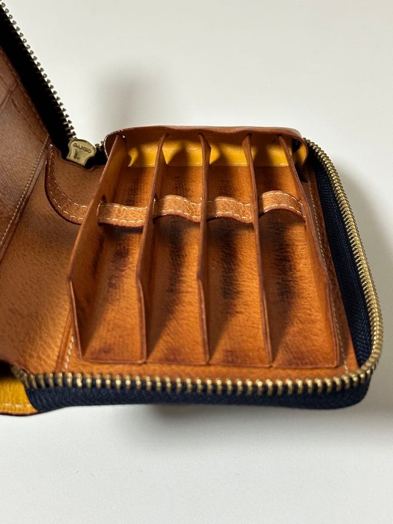 ガンゾ　シンブライドル　ファスナー付き4本差しペンケース