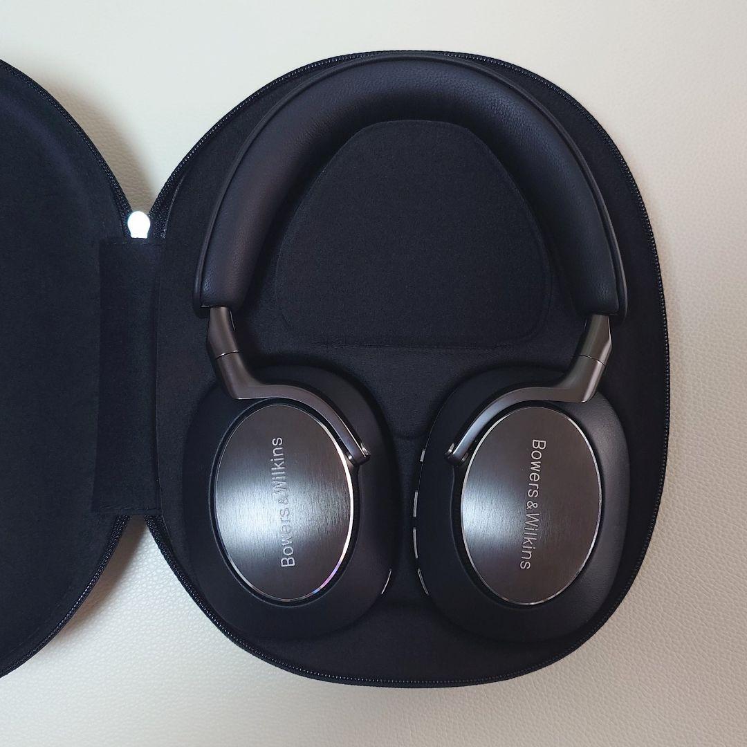 Bowers&Wilkins Px8　ブラック