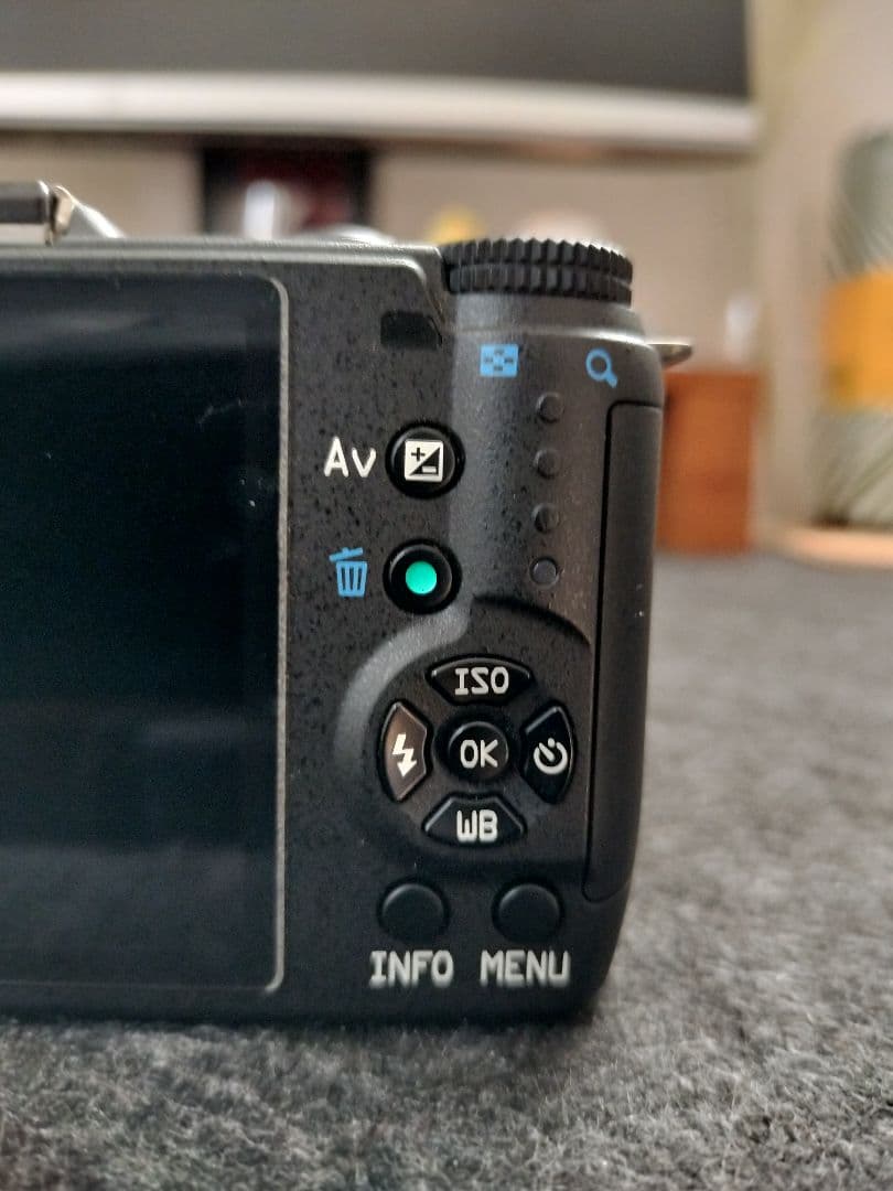 【美品】PENTAX Q10とオマケ付き