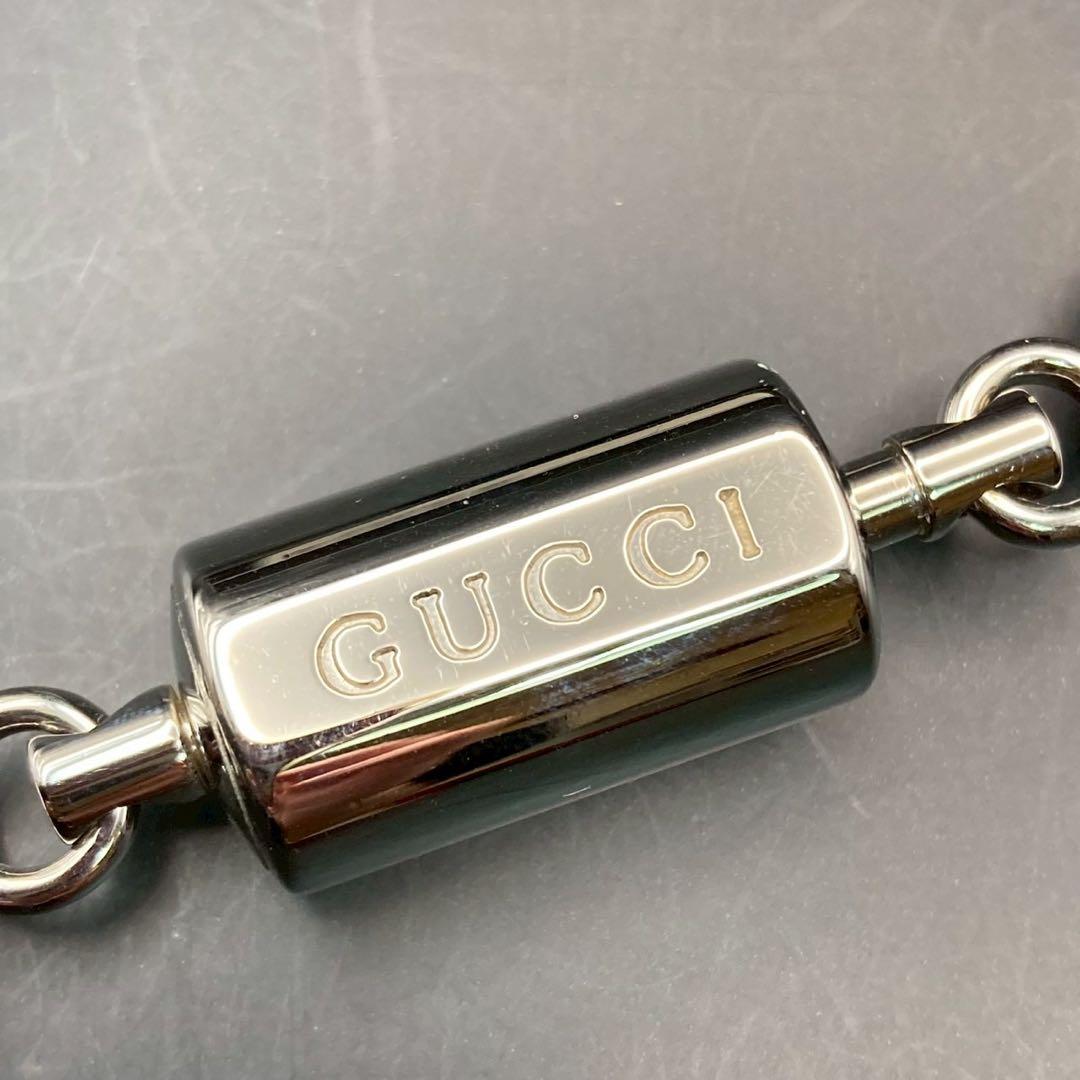 【美品】グッチ　キーリング　キーホルダー　ロゴ刻印　シルバー　カラビナ　箱付き