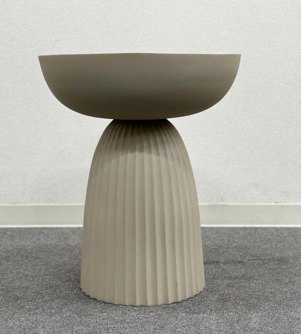 ボーコンセプト■Expose　サイドテーブル　シンプル　モダン　ウォームグレー