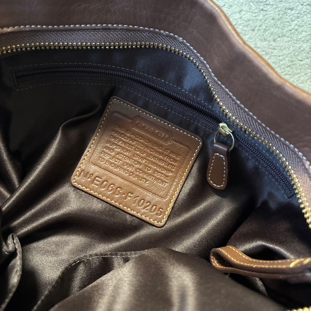 コーチ　coach ショルダーバック　ゴールド金具 レザー セミショルダー