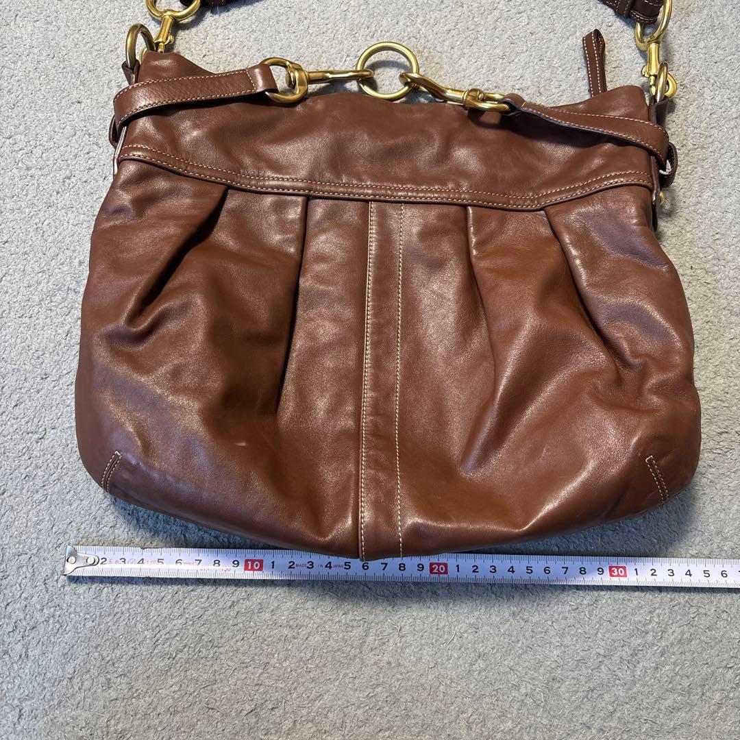 コーチ　coach ショルダーバック　ゴールド金具 レザー セミショルダー