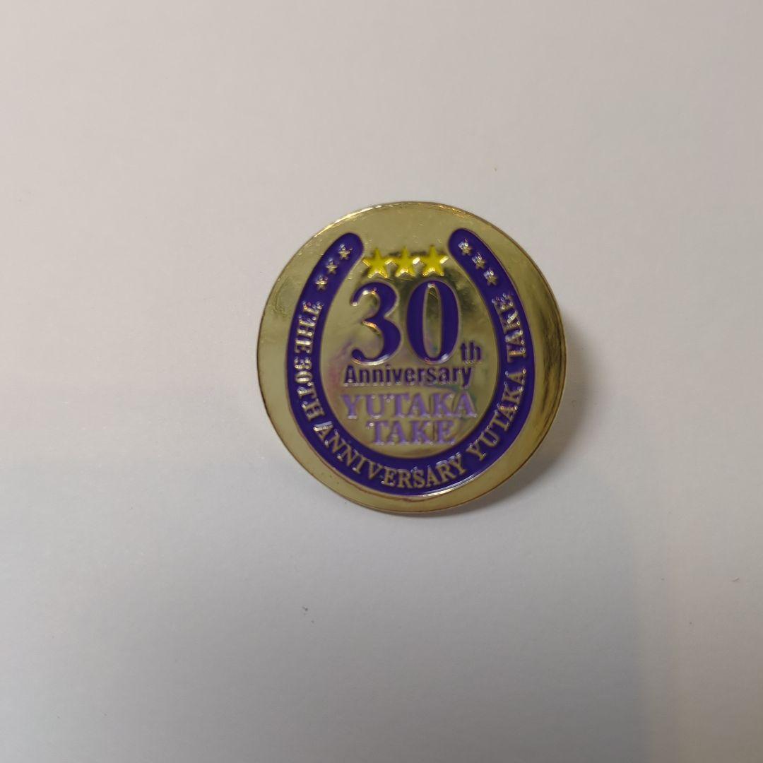 武豊　直筆サイン写真集。はがき3枚。ピンバッジ。付箋。