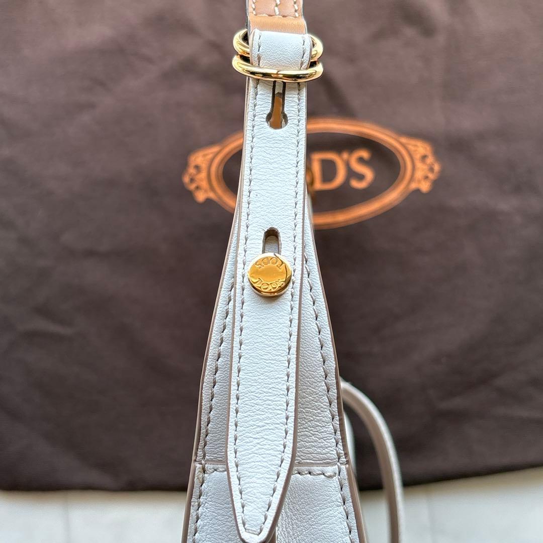 トッズ TOD'S タイムレス ハーフ ムーン ホーボー バック 白 ホワイト