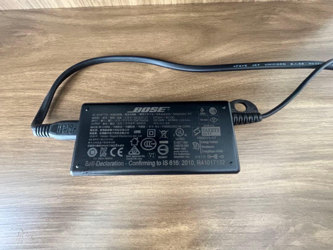 Bose Solo 5 サウンドバー（電源アダプターケーブルと非正規リモコン付）