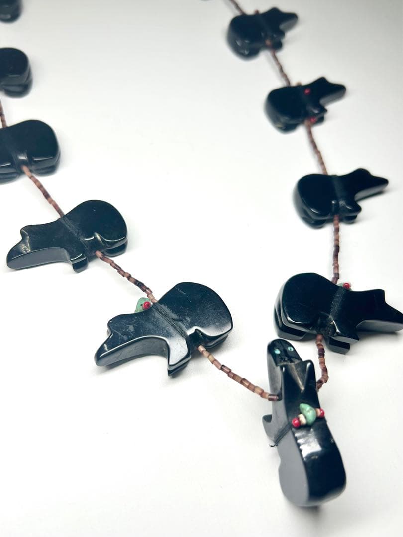 希少　ズニ族 フェティッシュネックレス 熊 ハンドメイド インディアンジュエリー