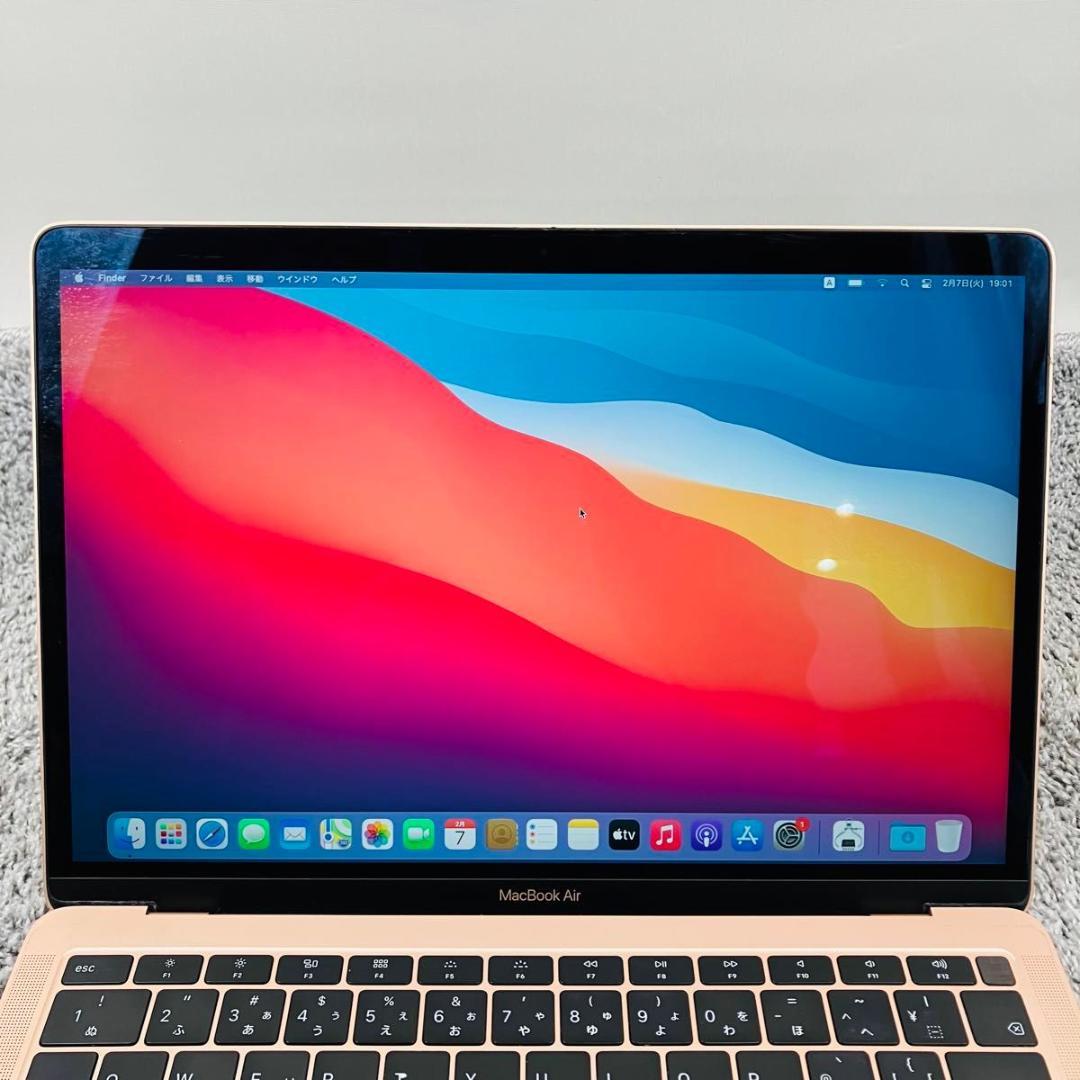 アップル　マックブック　エアー　ノートパソコン　A1932