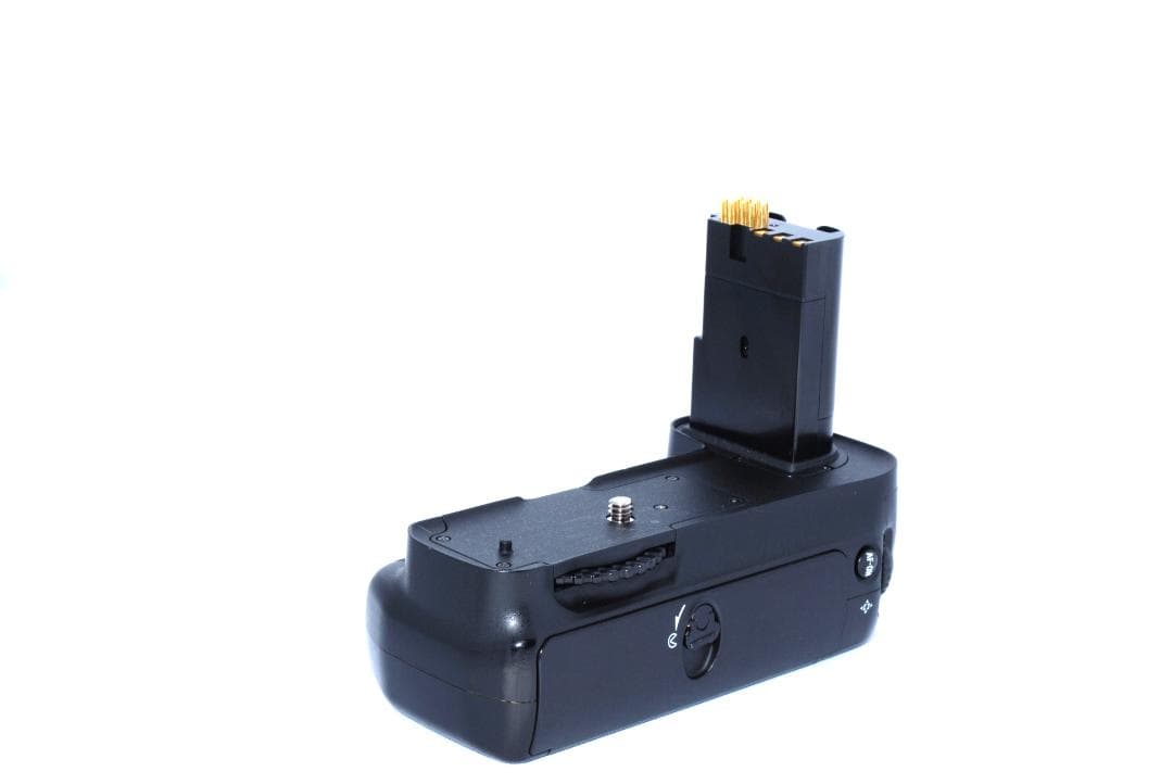 ★Nikon MB-D200 MULTI POWER BATTERY PACK