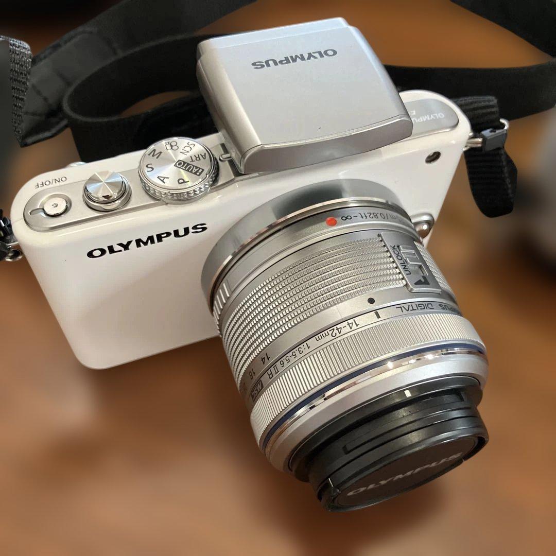 Olympus E-PL3 デジタルカメラ ズームレンズ付き