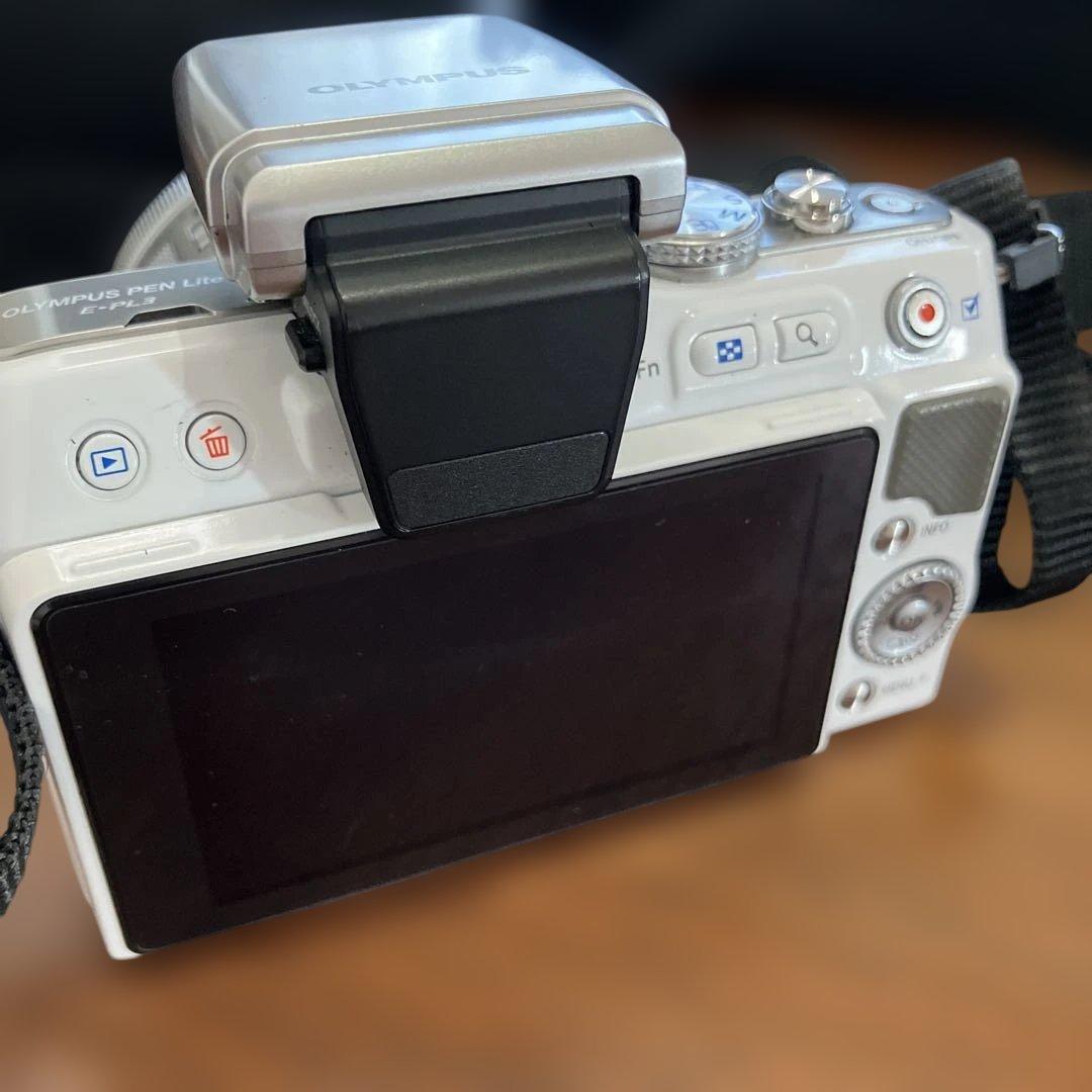 Olympus E-PL3 デジタルカメラ ズームレンズ付き