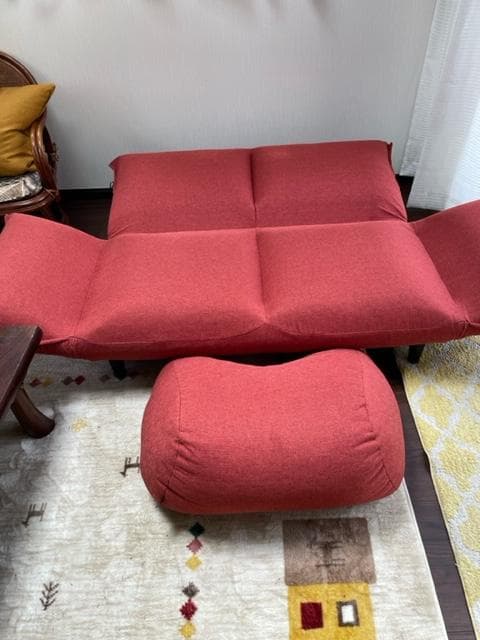 赤いソファベッド
