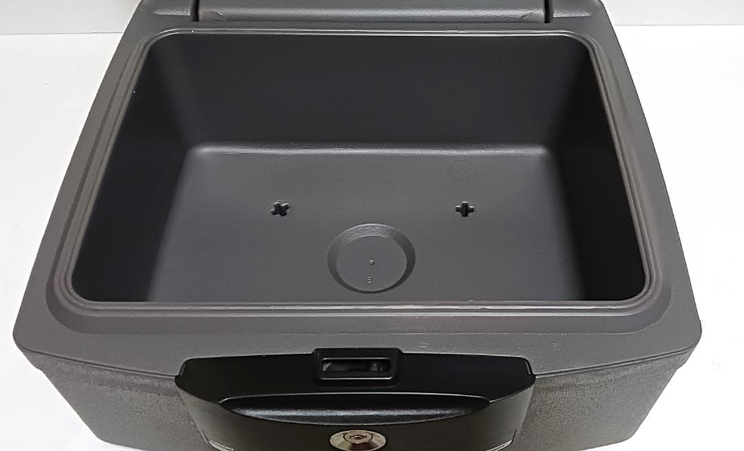 【未使用】　セントリー 耐火 防水 保管庫 金庫 H2100