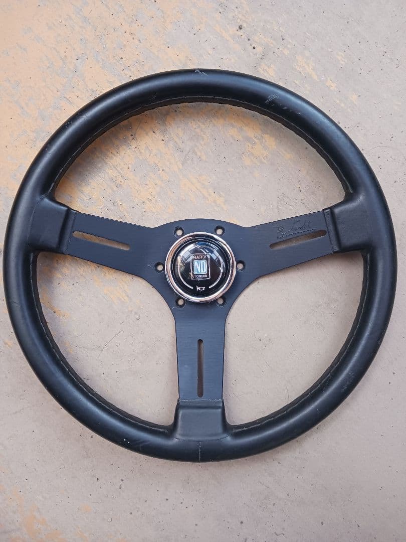 ナルディーハンドル