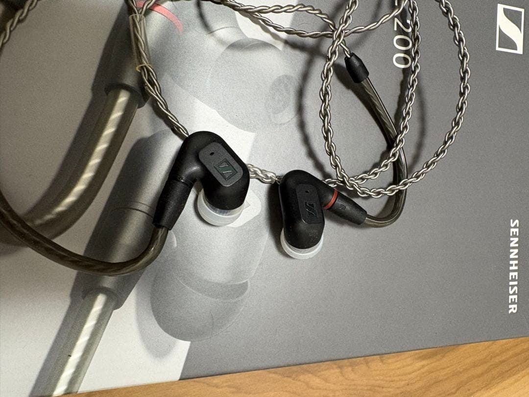 イヤホン sennheiser Ie200