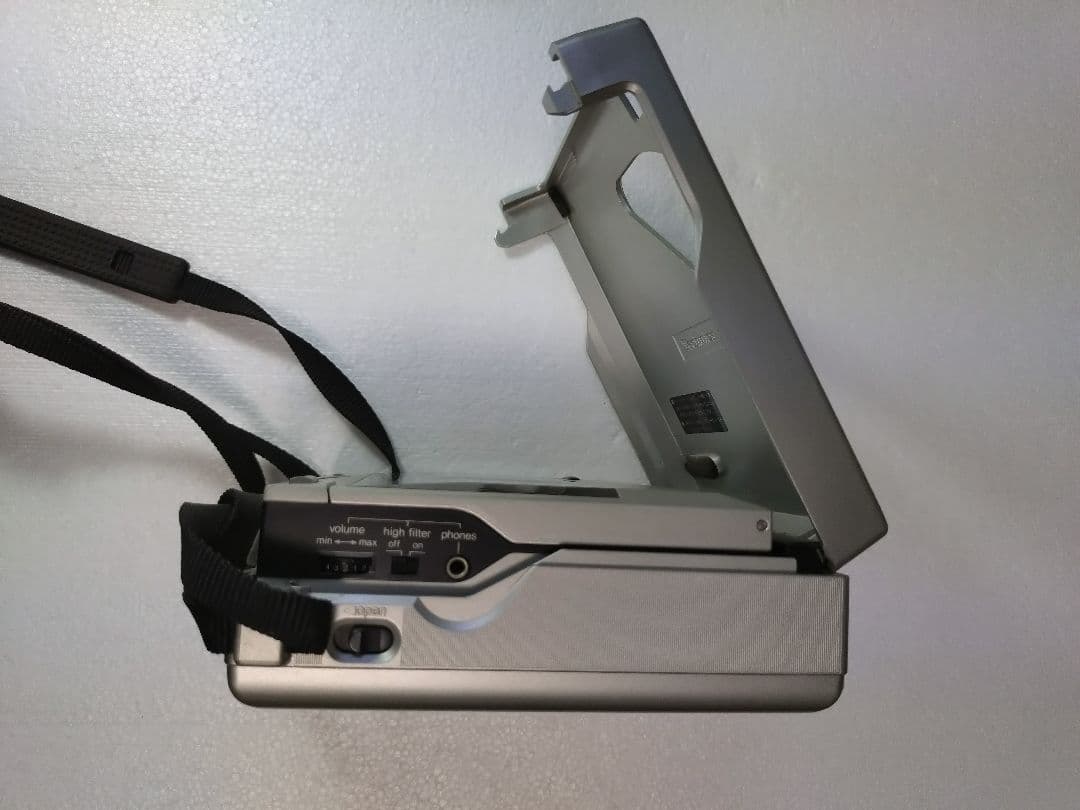 d*7様 携帯用CDプレーヤー Technics SL-XP7