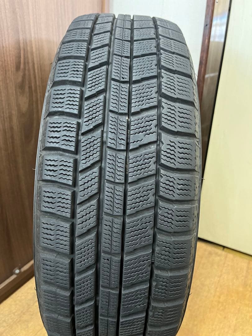 2022年製 中古ノーストレック スタッドレスセット175/65R15 アクア等