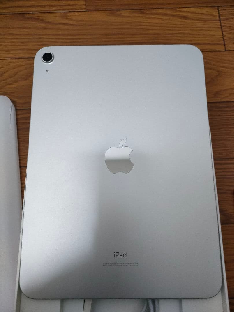 iPad (第10世代) Wi-Fi 64GB シルバー