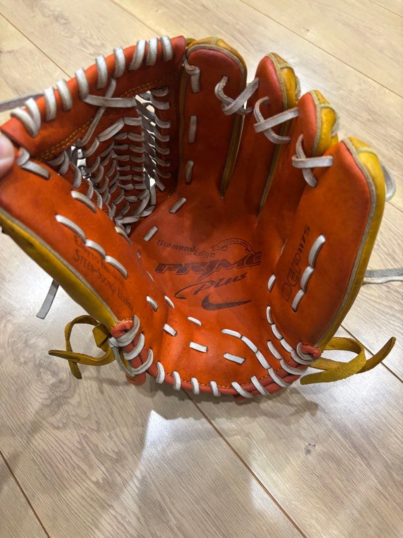 イ*匹様 NIKE一般内野手グローブ！廃盤品！限定モデル！