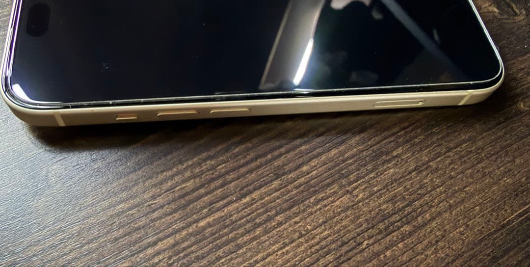 【Apple】iPhone 15 イエロー 256GB本体