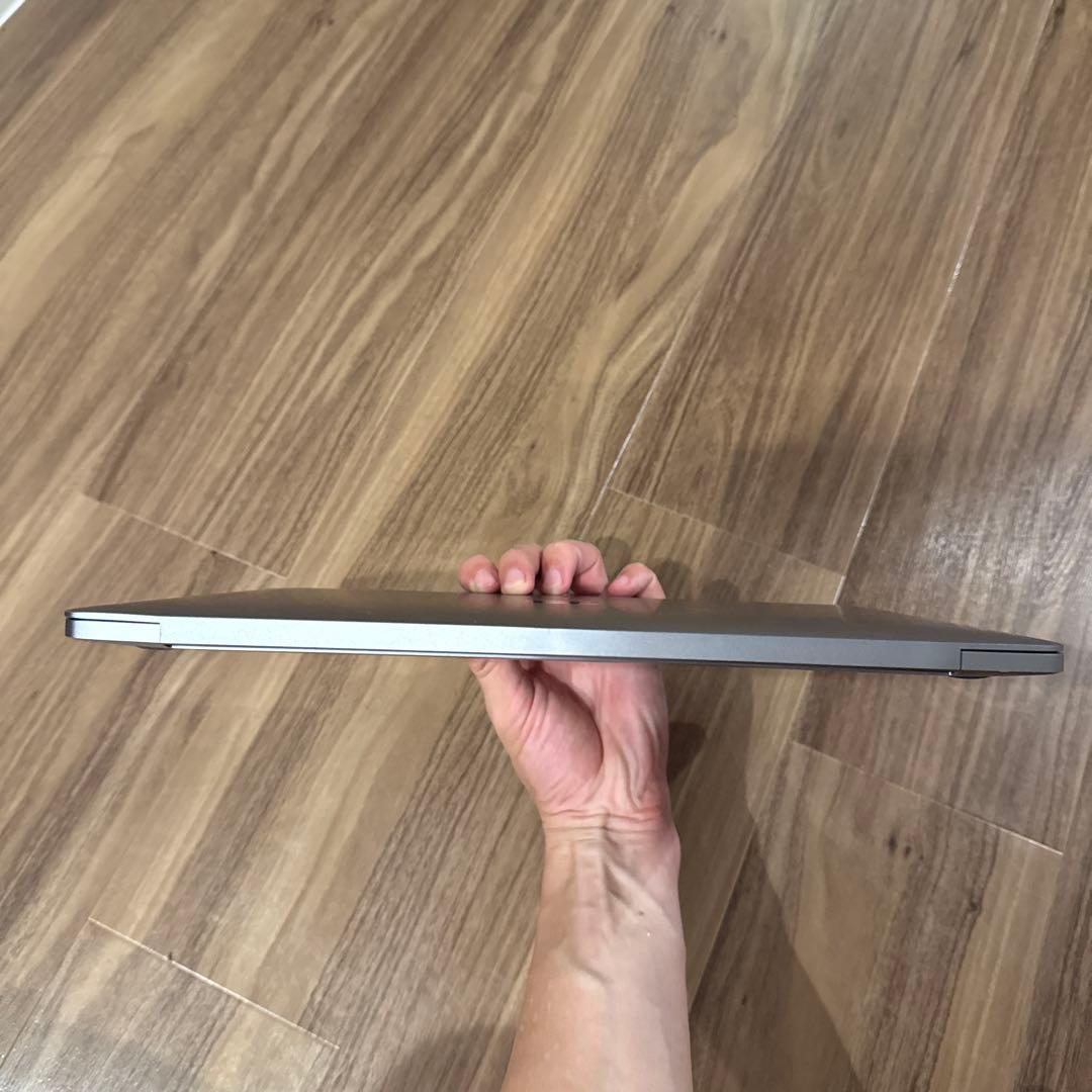 MacBook Pro 13インチ　シルバースペースグレイ