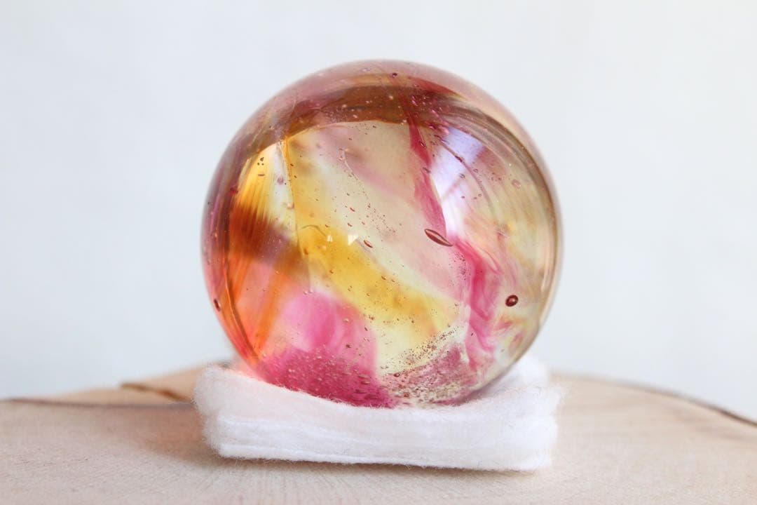 シエラネバダ産アンダラクリスタル　スフィア　マルチカラー（ピンク・イエロー系）