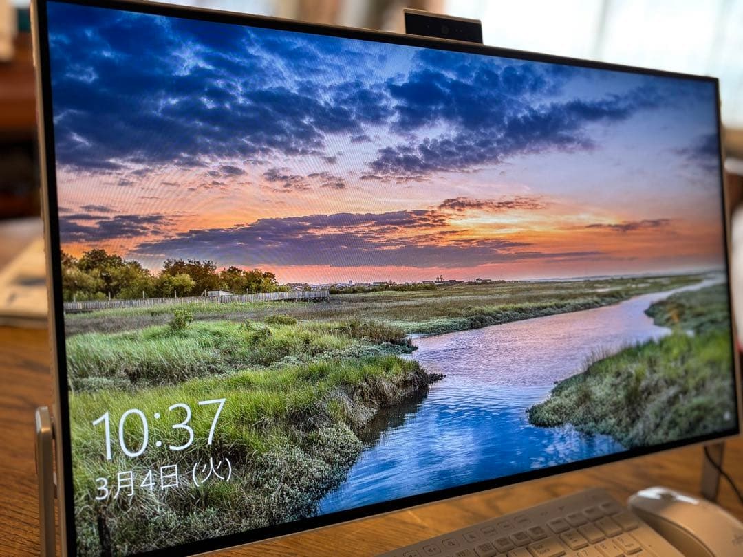 富士通　FMV ESPRIMO FMVF70B3W