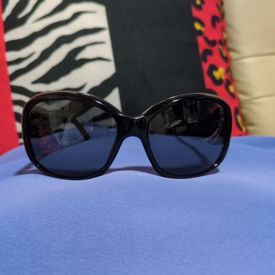 お*ぎ様 PRADA ブラックサングラス ダークブルーレンズ