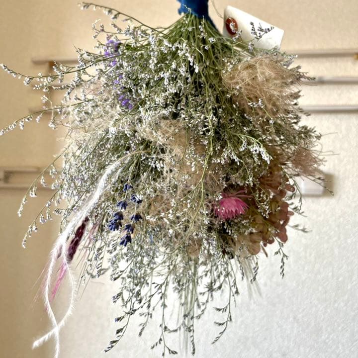 ブルーファンタジアとスモークツリーフライングブーケ