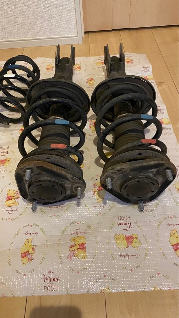 【値下げ可】レクサス CT200h ZWA10 ショックアブソーバー 1台分