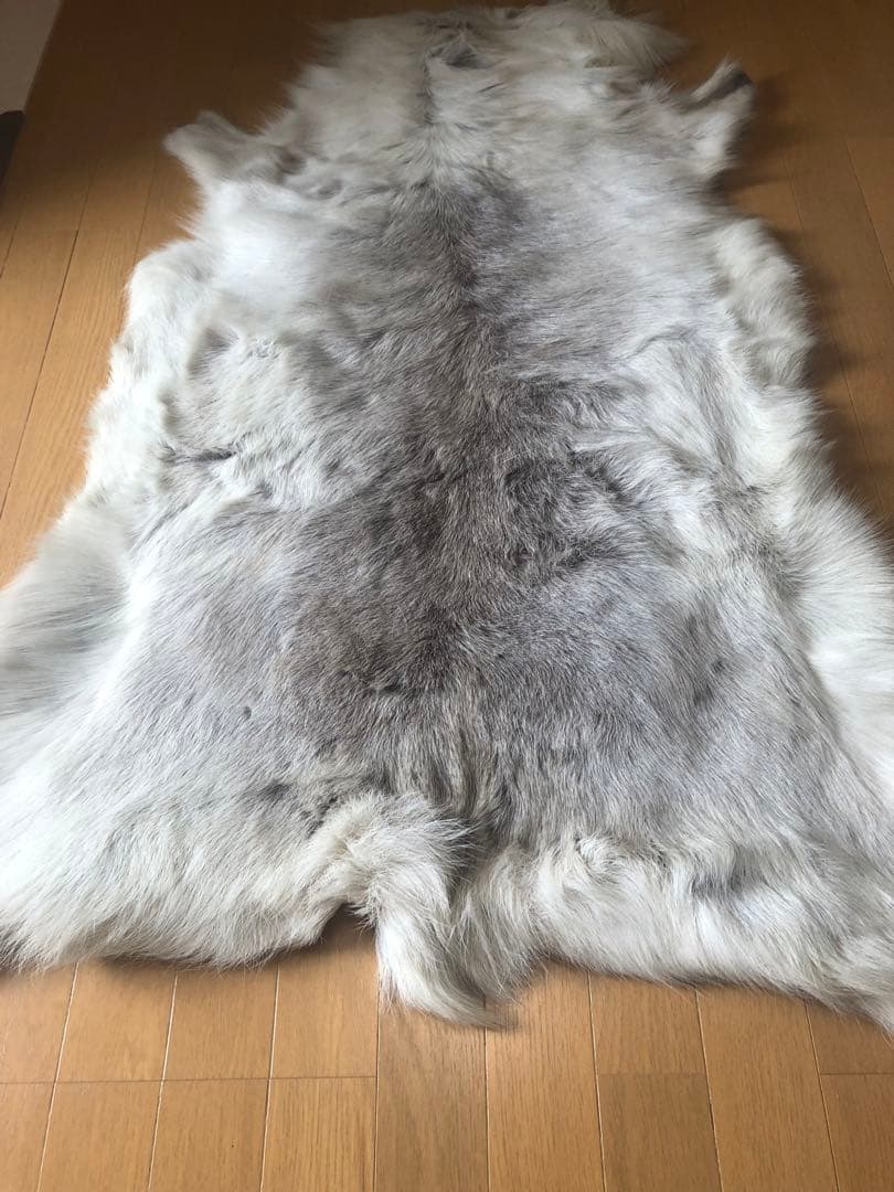ダーラム　トナカイ毛皮　ファー　ラグ　Lサイズ