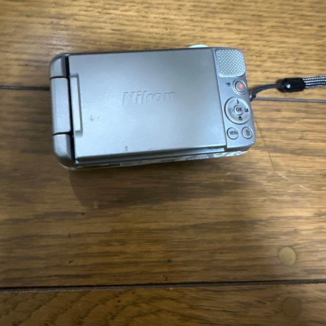 Nikon COOLPIX デジタルカメラ