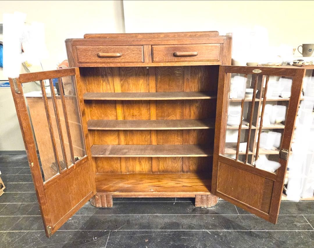 アンティーク☆木製キャビネット ガラス扉付き☆ 3月10日までに発送