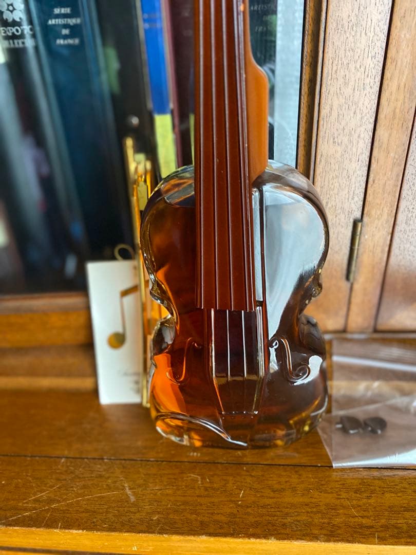 サントリーウイスキーバイオリン型ボトル