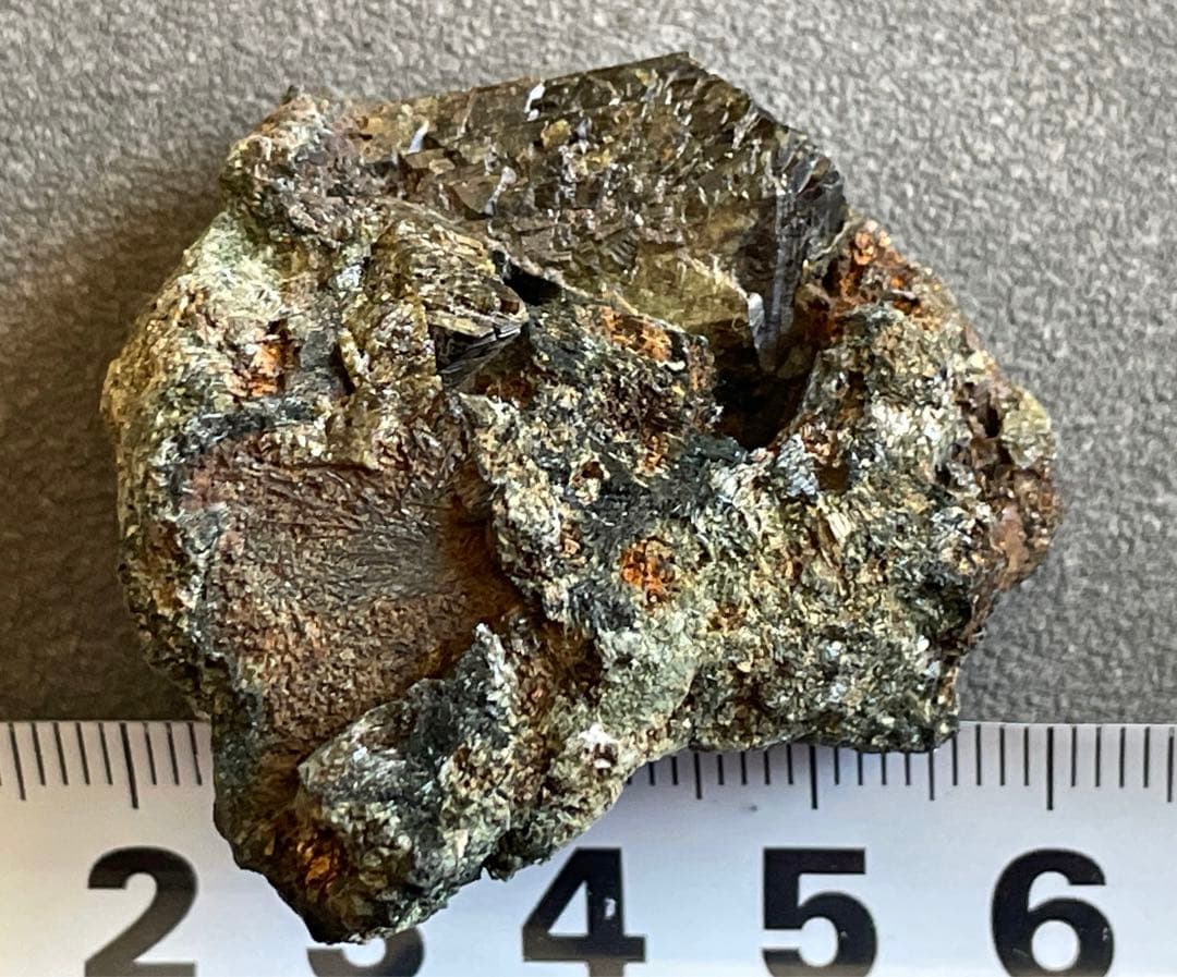 甲武信鉱山 緑簾石 希少‼️