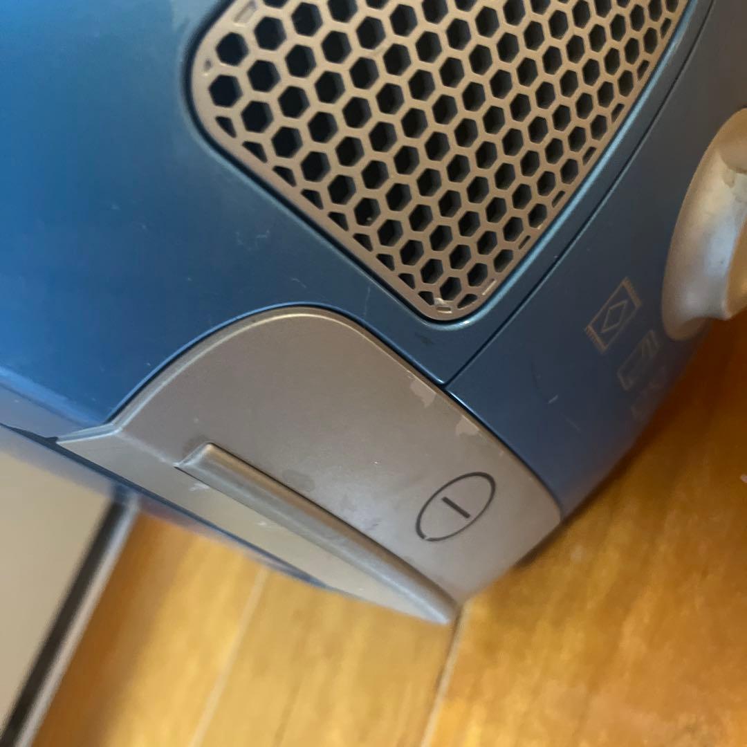 ミーレ　Miele ブルーラグーンキャニスター掃除機 HEPAフィルター搭載