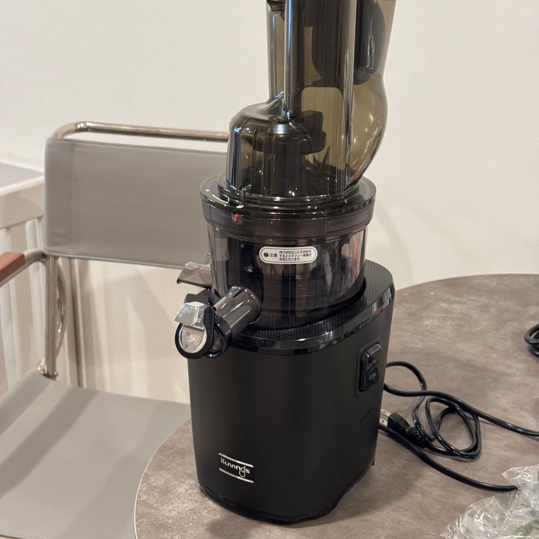 KUVINGS クビンス　ホールスロージューサー　REVO0830