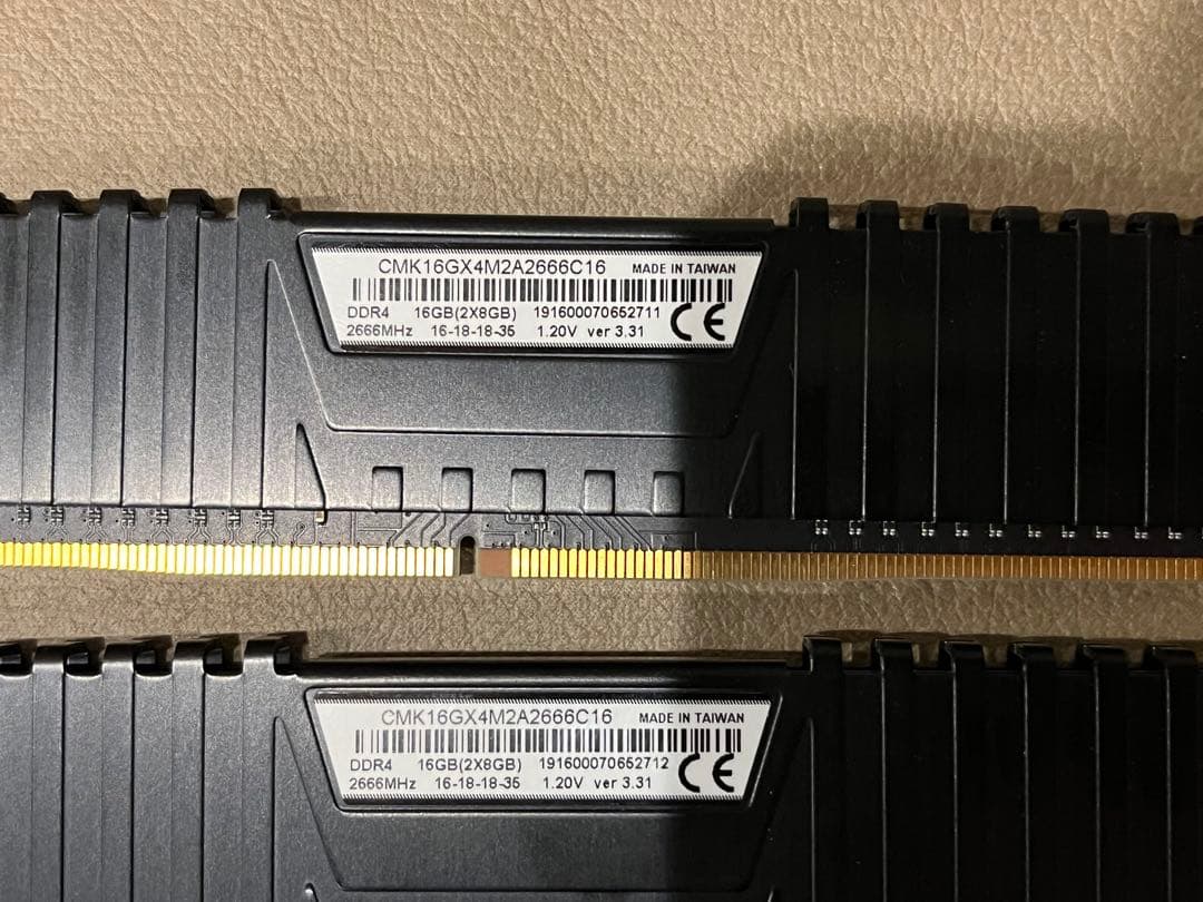 【動作OK】Corsair DDR4-2666 16GB(8GB×2)