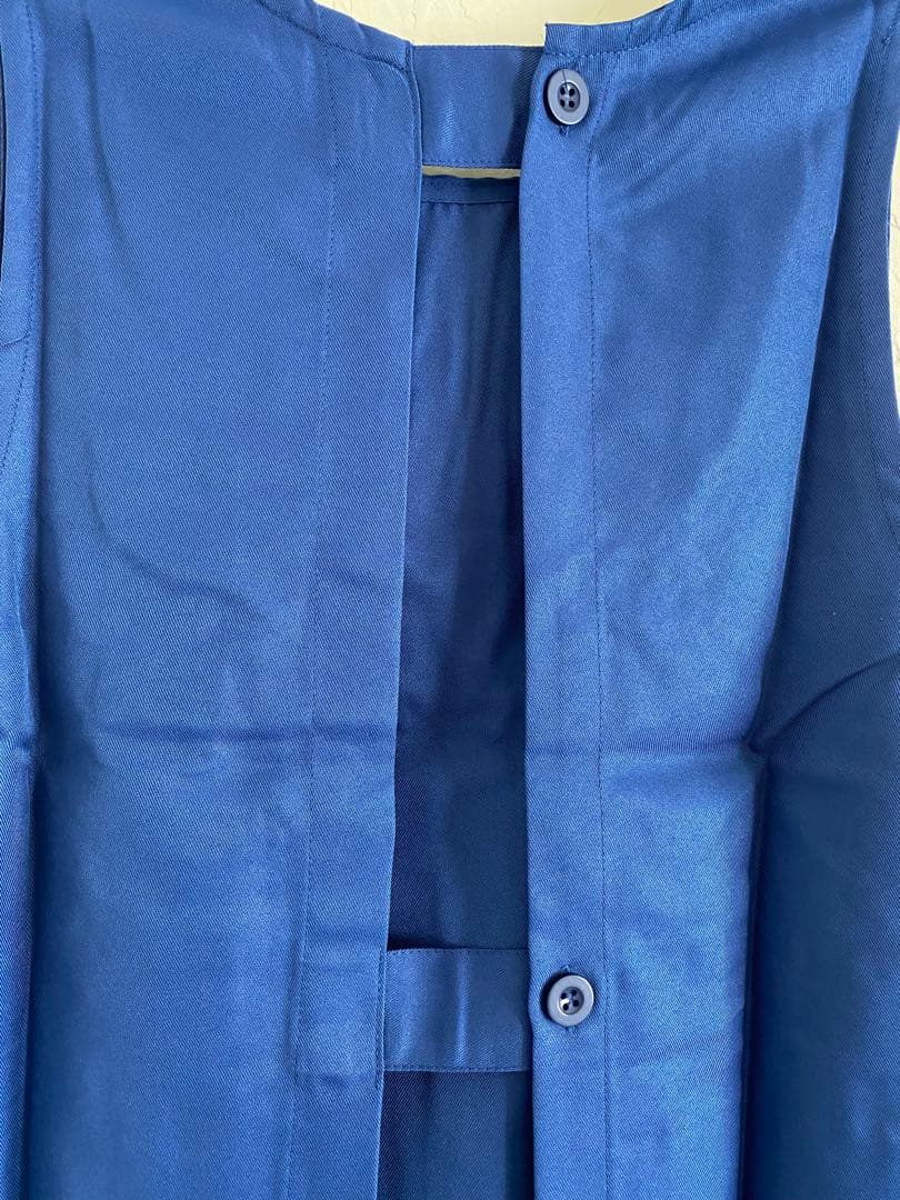 ブルー　ブラック　エプロン　ボタン付き 4ポケット