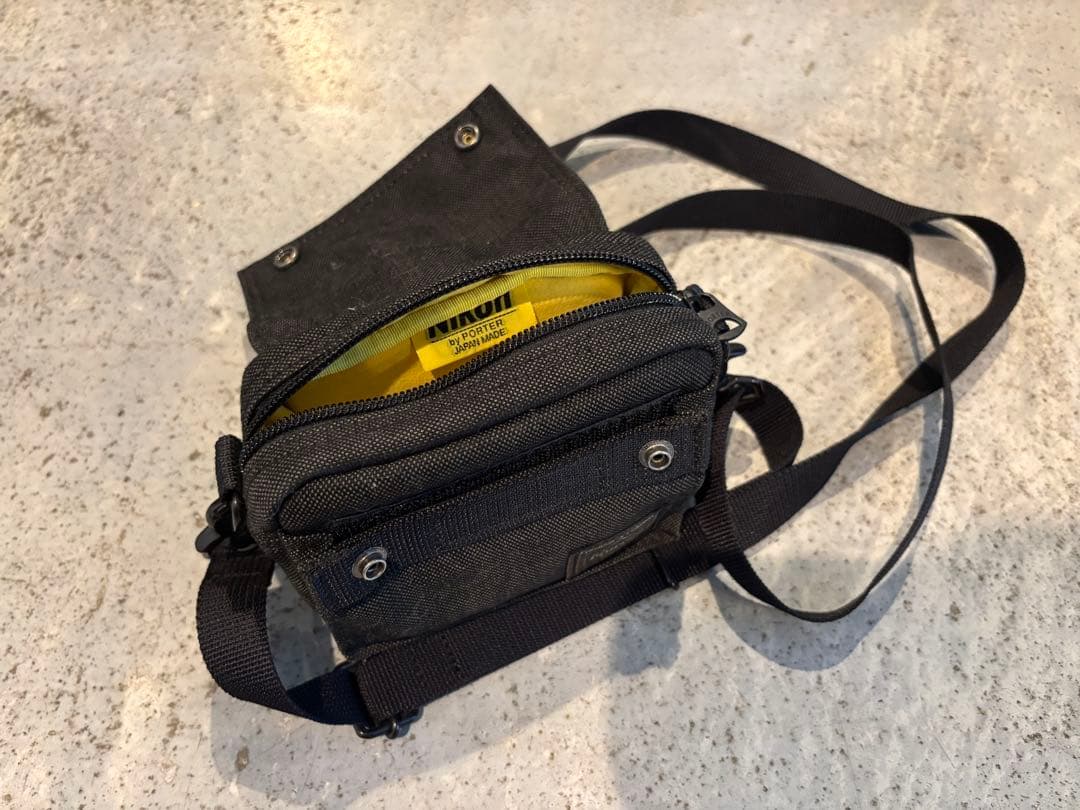 ポーターカメラバッグ付き！Nikon Coolpix A900ニコンデジカメ