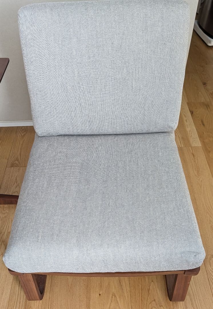 リビングでもダイニングでもつかえる ソファチェア ライトグレー 1人掛け×１脚①