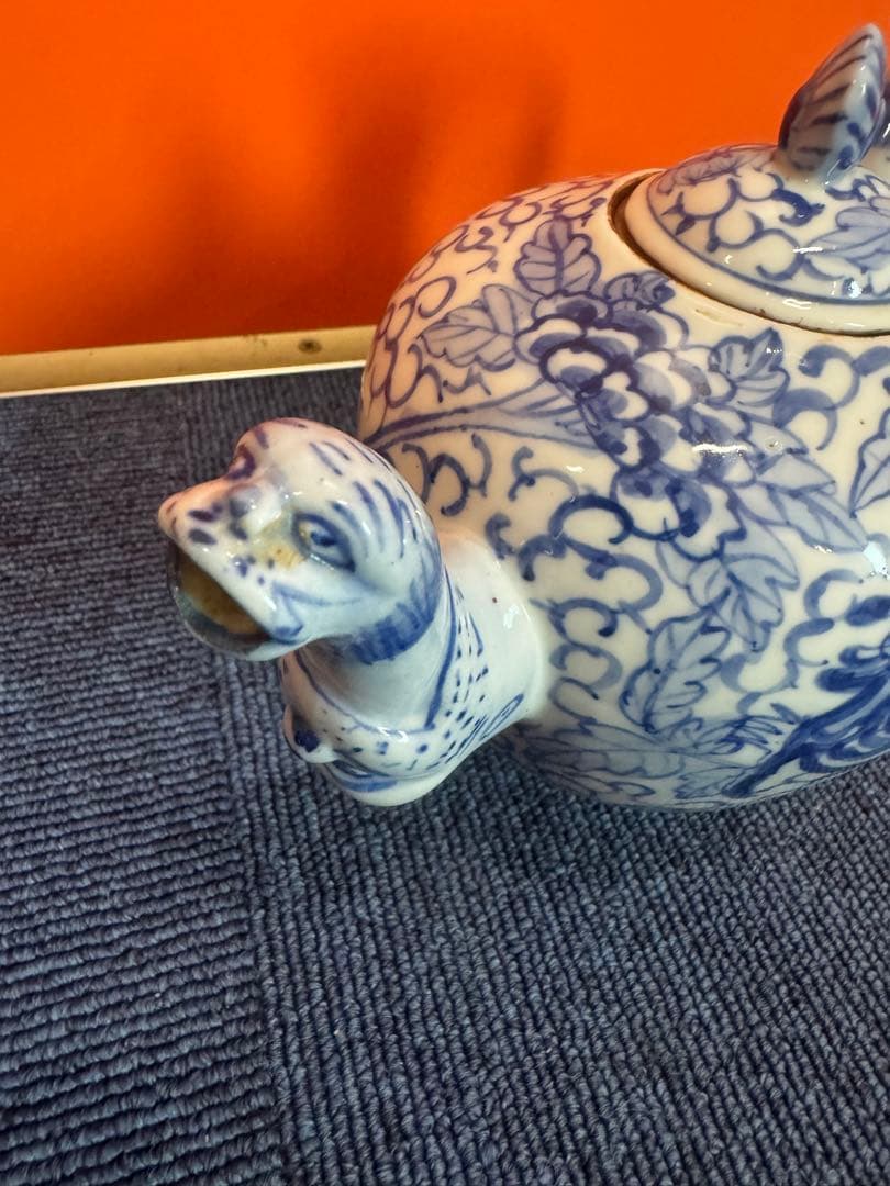 2063 中国骨董　大清雍正年製銘　染付龍文　獣　急須　時代物