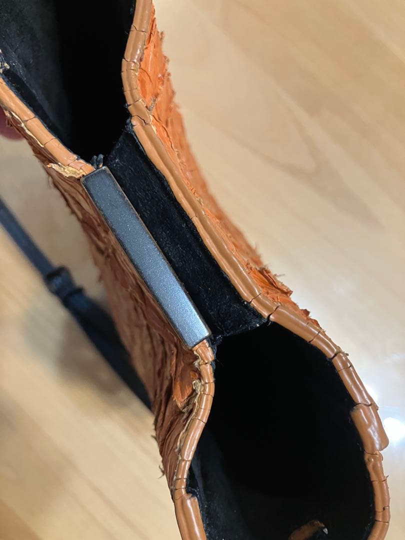 【OSKLEN】オスクレン ピラルク レザー ショルダーバッグ