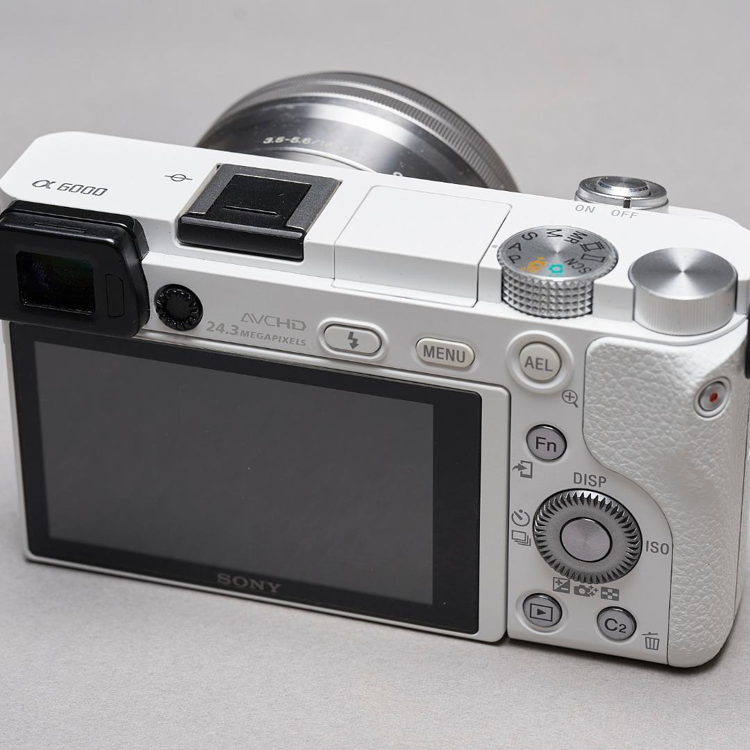 SONY α6000 E PZ 16-50mm OSS ILCE-6000