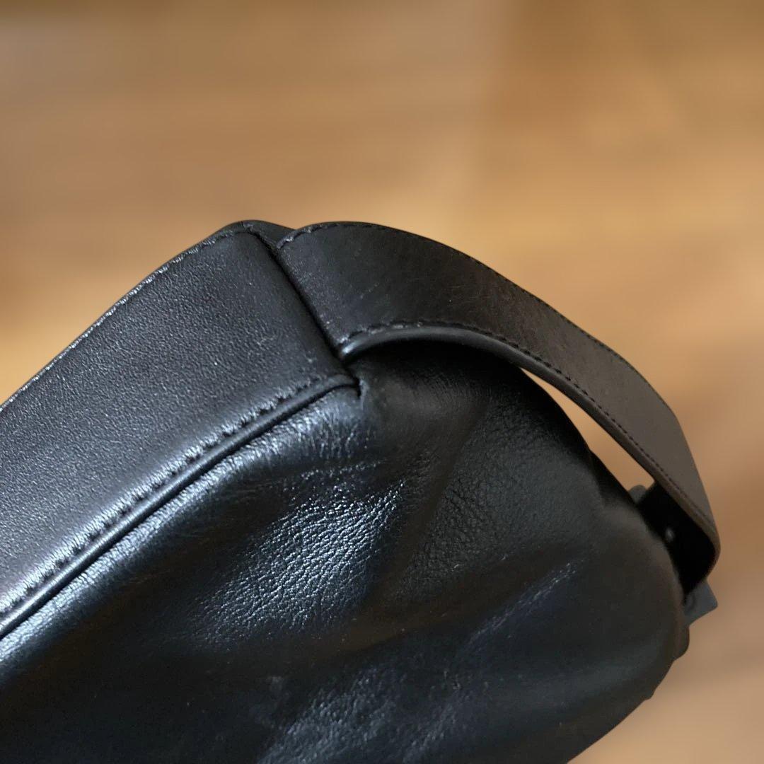 イアパピヨネ　ショルダーバッグ