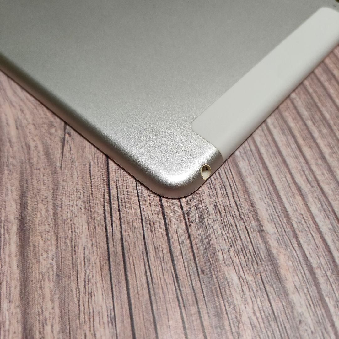 iPad mini4 第4世代 128GB SIMフリー シルバー 美品