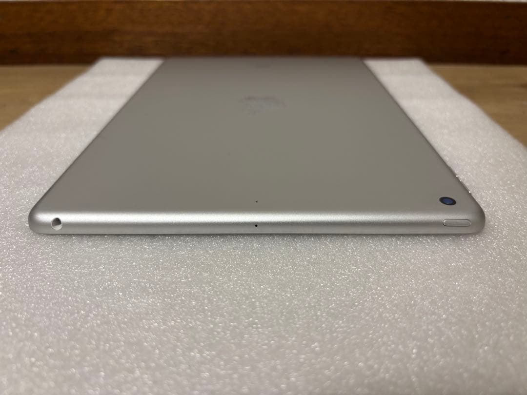 apple iPad 第7世代　32GB Wifi