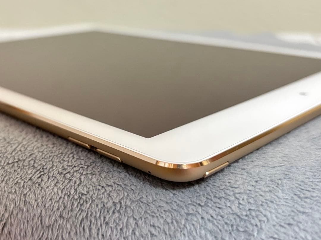 美品　iPad Air2 64GB Wi-Fiモデル ゴールド A1566