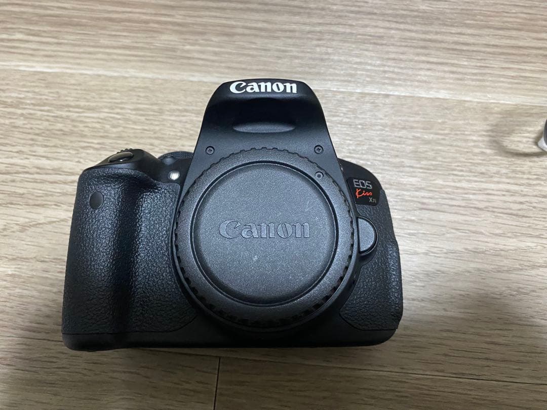 【入門モデル】Canon EOS Kiss X7i 本体 + レンズ
