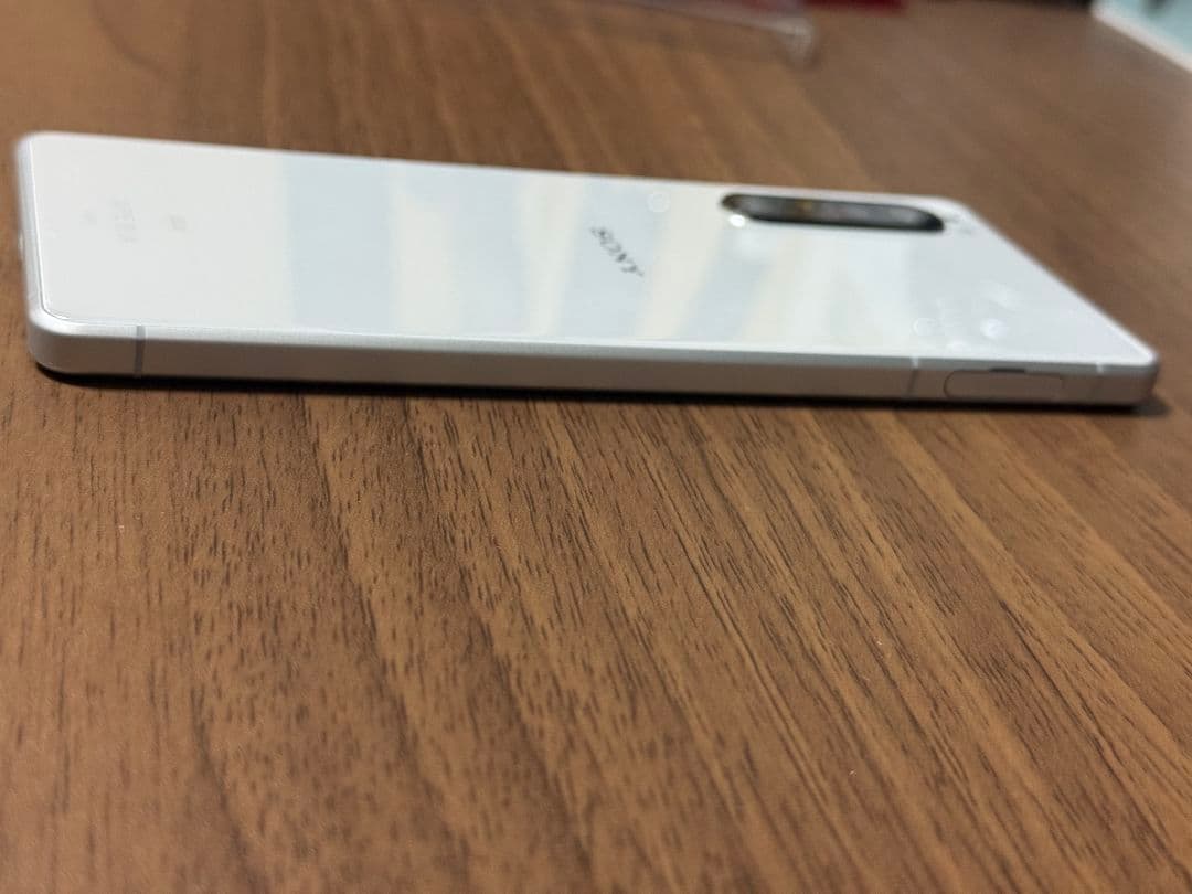 Xperia 1ii 128GB au版